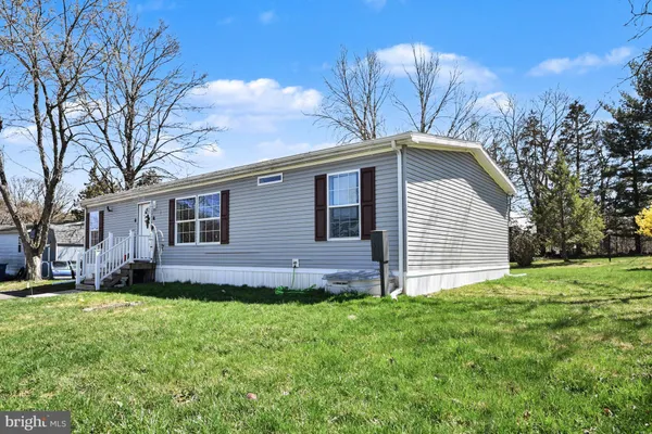 $140,000 | 4 Gaslight Place, Quakertown, PA 18951