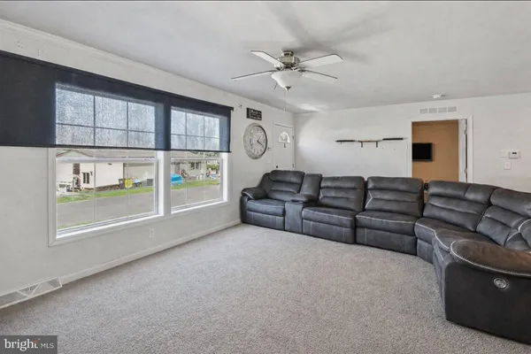 $140,000 | 4 Gaslight Place, Quakertown, PA 18951