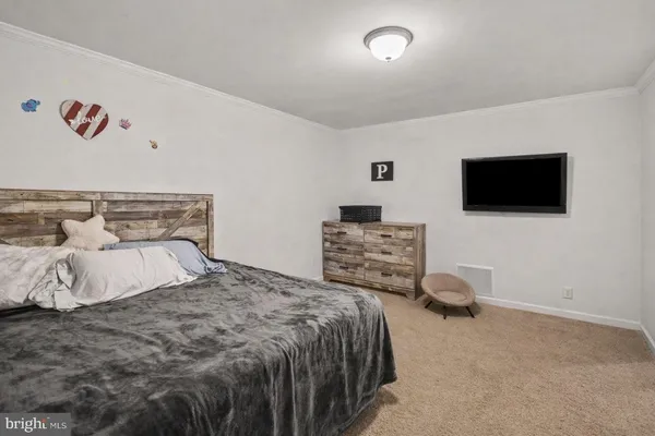 $140,000 | 4 Gaslight Place, Quakertown, PA 18951
