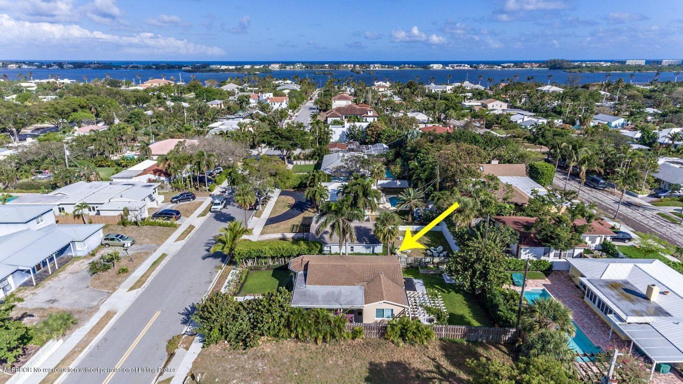 256 Alpine Road West Palm Beach, FL 33405 - Photo 24 of 26 an aerial view of residential building and lake