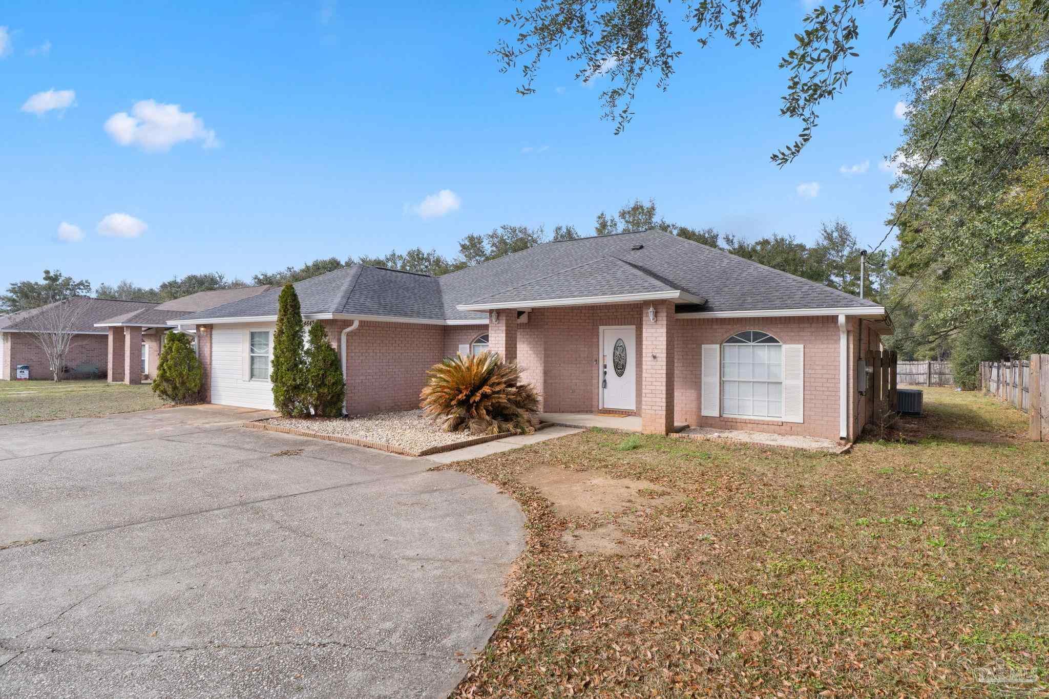 4642 Hamilton Bridge Road Milton, FL 32571 - Photo 4 of 49 Gallery Image 4