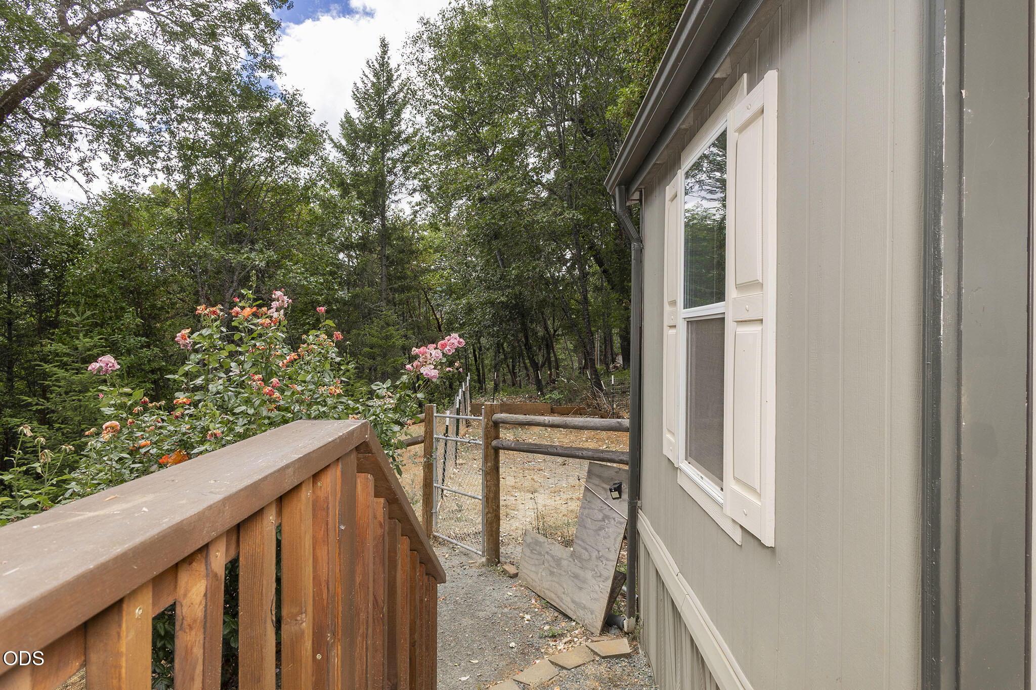 308 Limpy Creek Road Grants Pass, OR 97527 - Photo 4 of 50