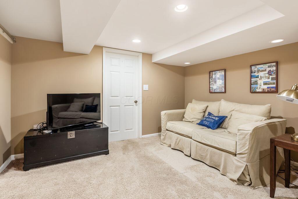 2088 Lytham Road Columbus, OH 43220 - Photo 38 of 64 Basement / Rec Room