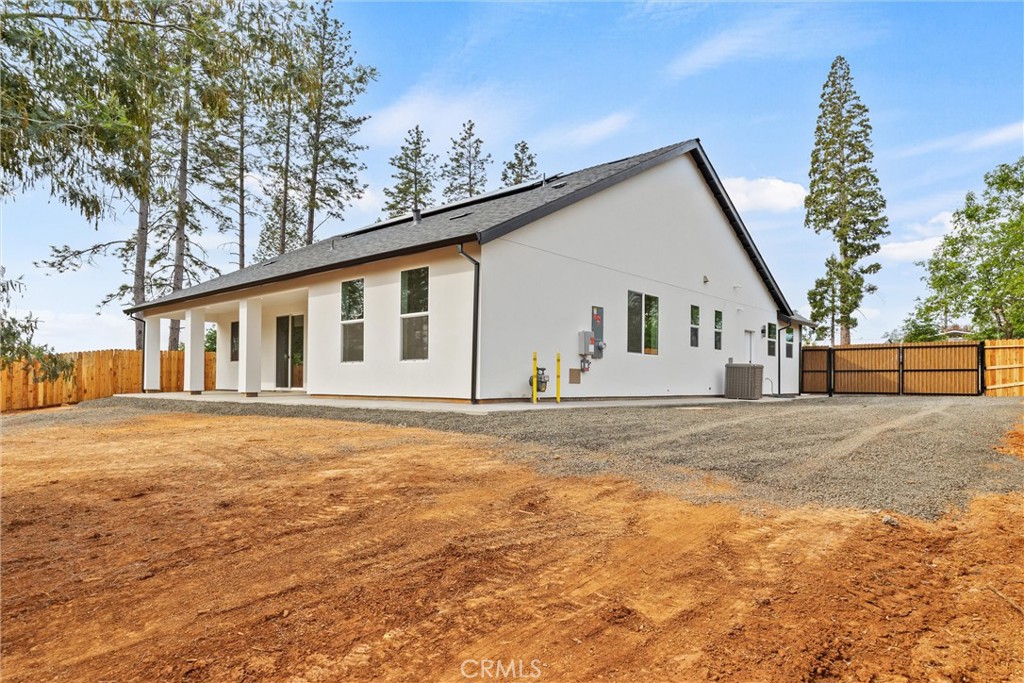 6006 Kibler Road Paradise, CA 95969 - Photo 39 of 43 a view of a house with a yard and garage