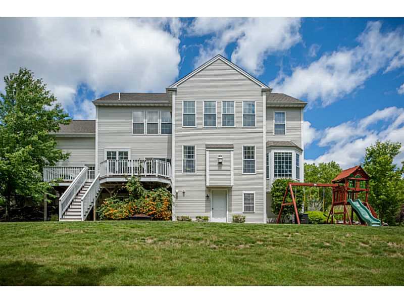 133 Castle Rocks Road Warwick, RI 02886 - Photo 16 of 25 Exterior Back.
