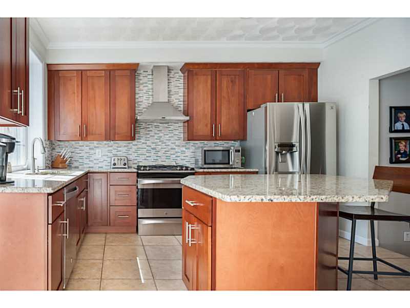 133 Castle Rocks Road Warwick, RI 02886 - Photo 3 of 25 Kitchen.