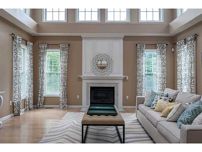 133 Castle Rocks Road Warwick, RI 02886 - Photo 5 of 25 Den/Family/Great Room.