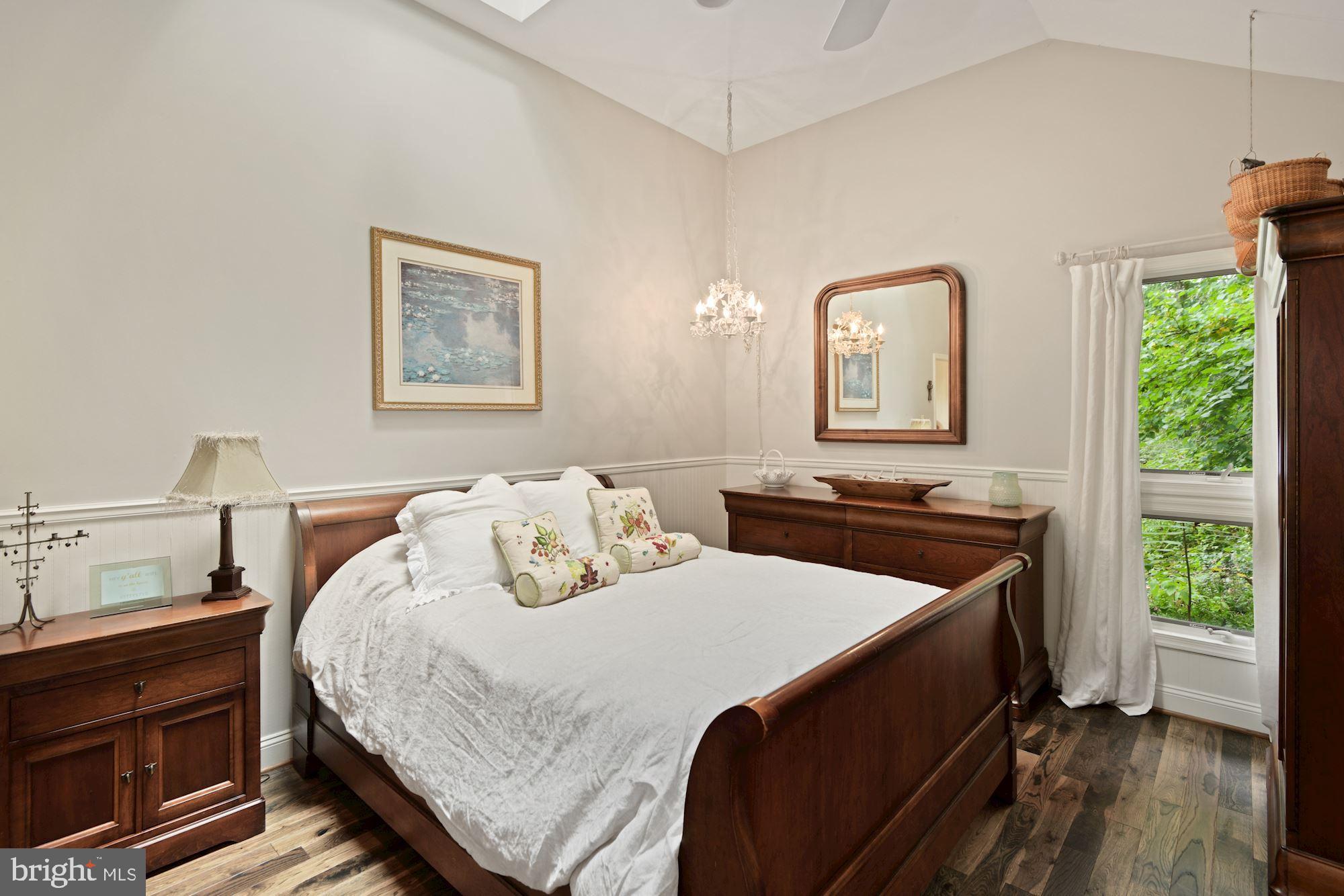 1710 Robinhood Road Annapolis, MD 21401 - Photo 28 of 54 Upstairs Guestroom