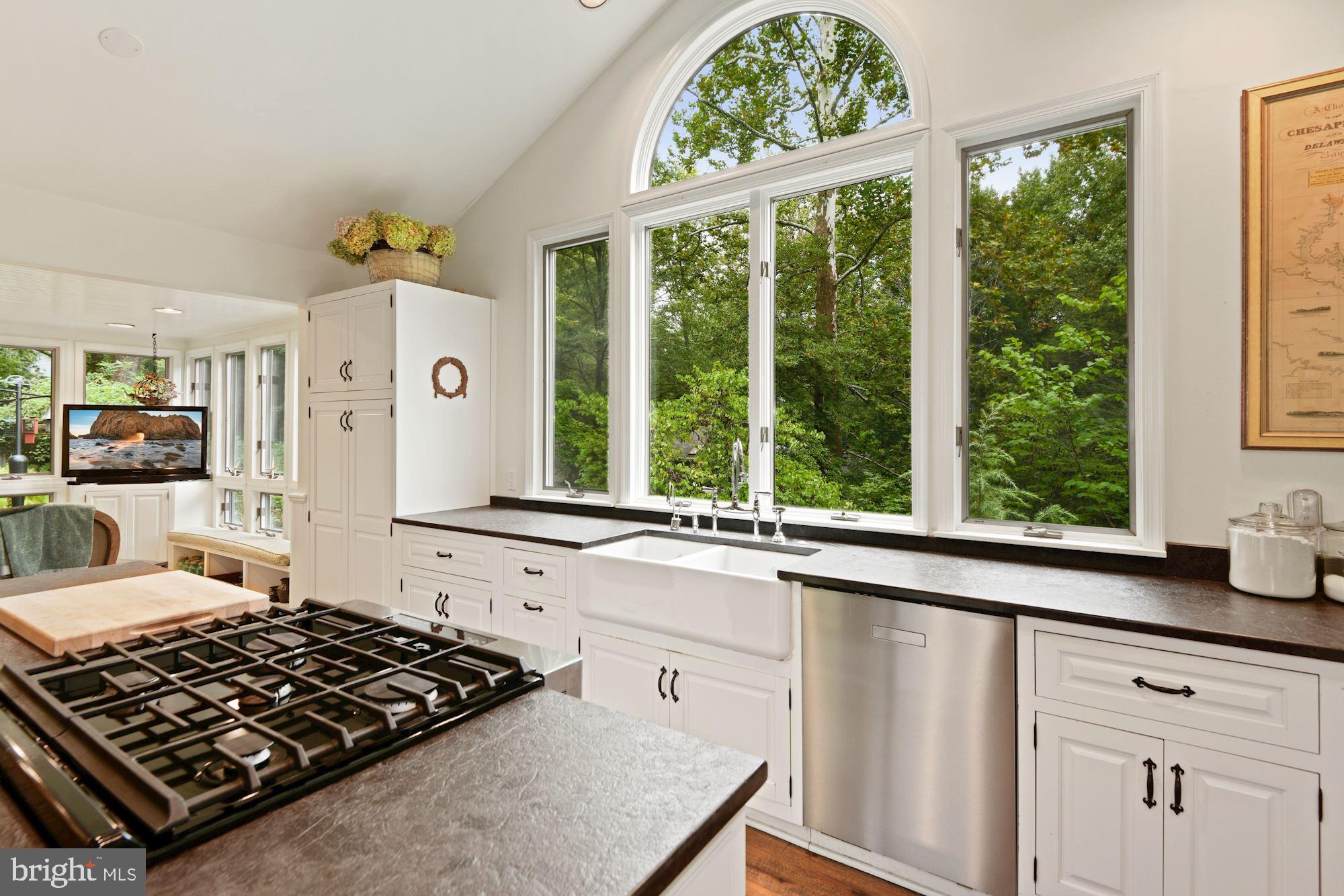 1710 Robinhood Road Annapolis, MD 21401 - Photo 9 of 54 Exceptional Light