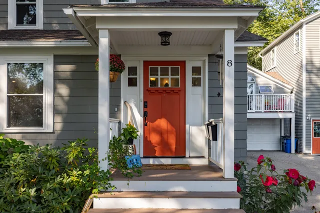 $1,075,000 | 8 Water Street, Unit 1, Kittery, ME 03904