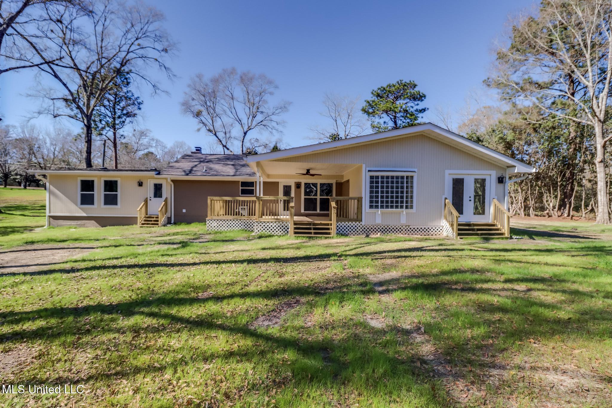 20502 Hill Top Road Saucier, MS 39574 - Photo 22 of 26 IMG_0919-Edit