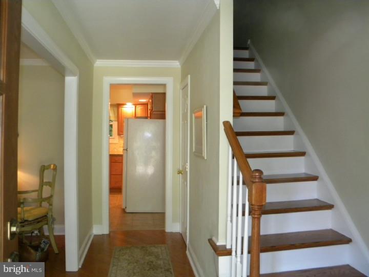 4 Lawrence Road Audubon, PA 19403 - Photo 2 of 22 Foyer