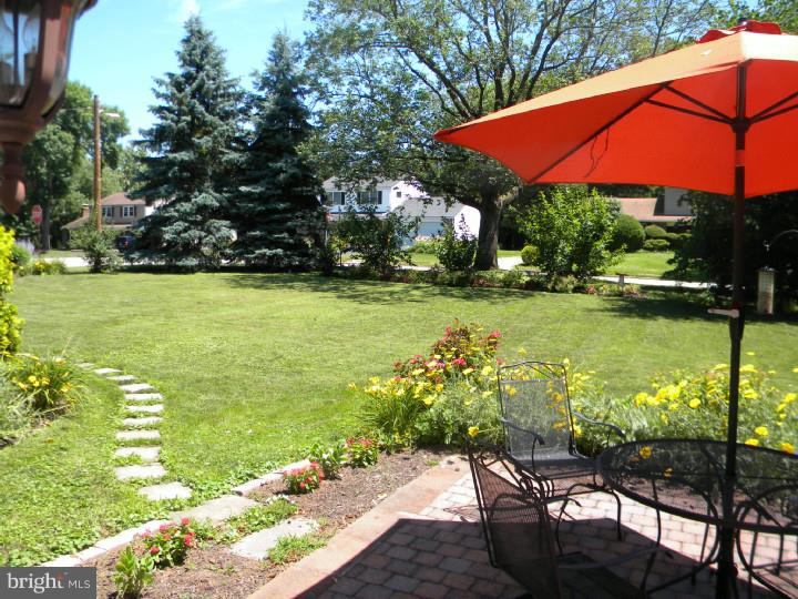 4 Lawrence Road Audubon, PA 19403 - Photo 12 of 22 View