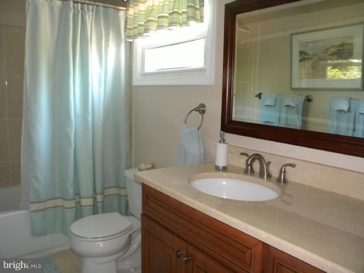 4 Lawrence Road Audubon, PA 19403 - Photo 14 of 22 Bathroom