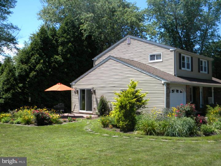 4 Lawrence Road Audubon, PA 19403 - Photo 19 of 22 Exterior Side