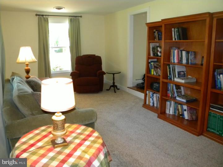 4 Lawrence Road Audubon, PA 19403 - Photo 6 of 22 Family Room