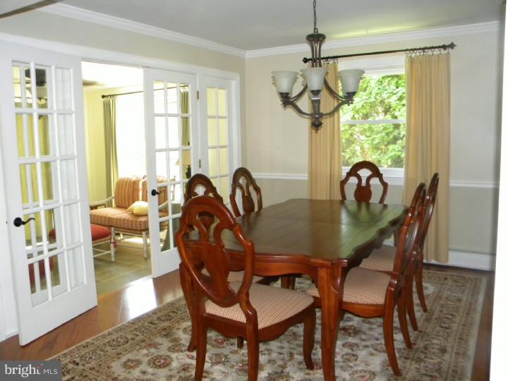 4 Lawrence Road Audubon, PA 19403 - Photo 9 of 22 Dining Room