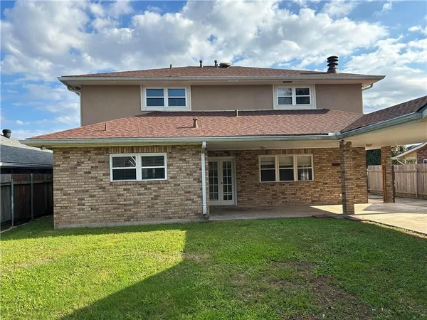 $200,000 | 2816 Oak Drive, Violet, LA 70092