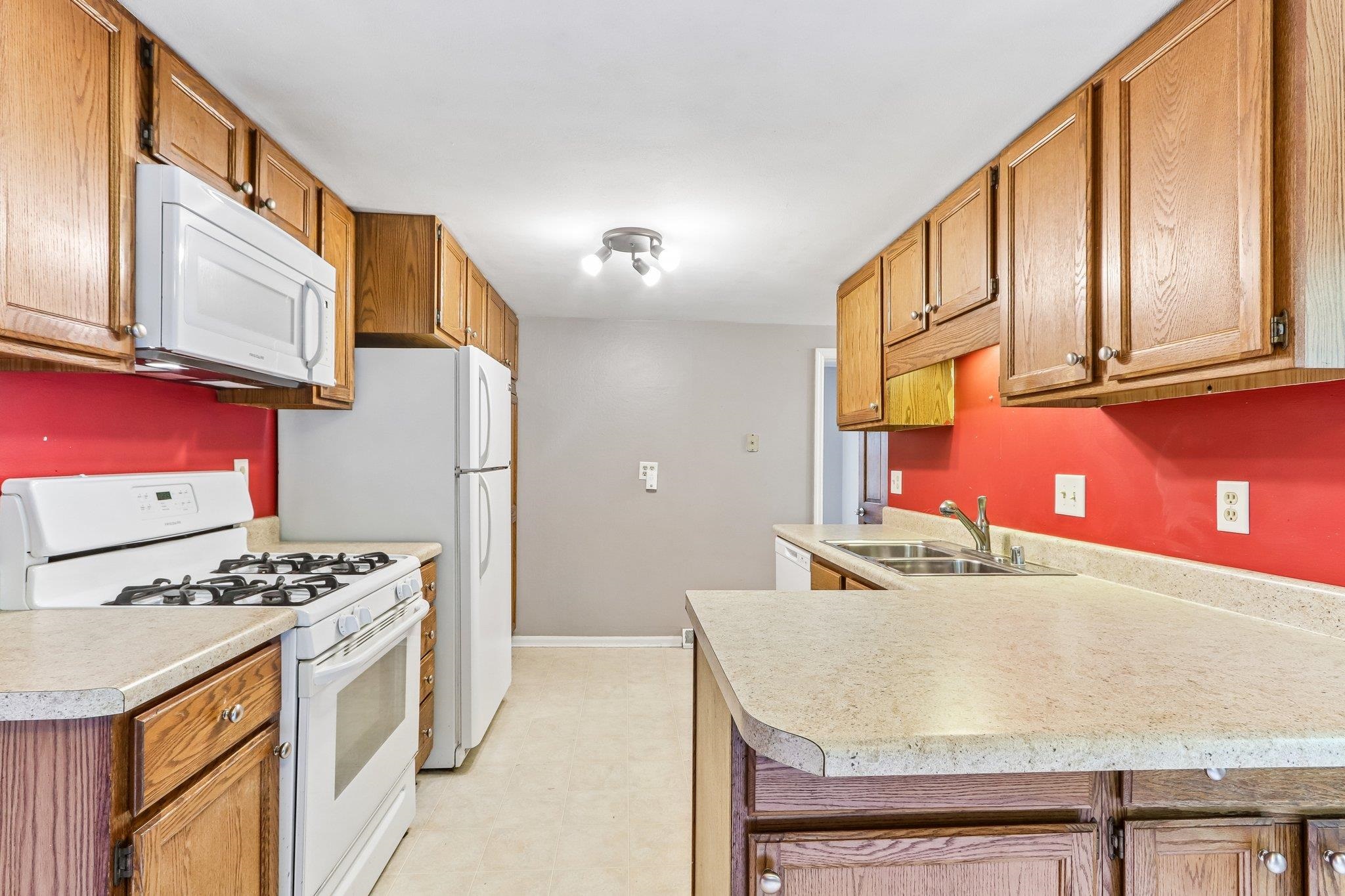7113 South S Middleton, WI 53562 - Photo 15 of 46