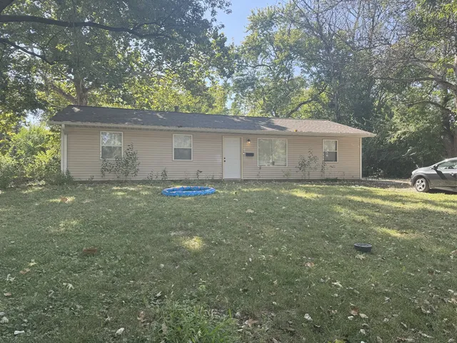 $140,000 | 1607 Williamsburg Drive, Champaign, IL 61821