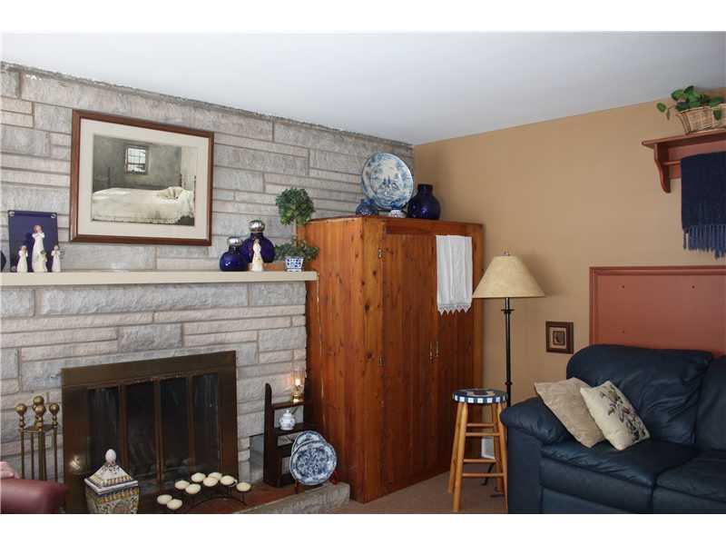 264 Howard Road Greenwood, IN 46142 - Photo 6 of 15 Gallery Image 6
