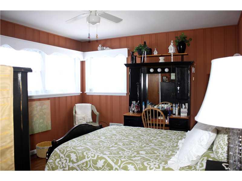 264 Howard Road Greenwood, IN 46142 - Photo 8 of 15 Gallery Image 8