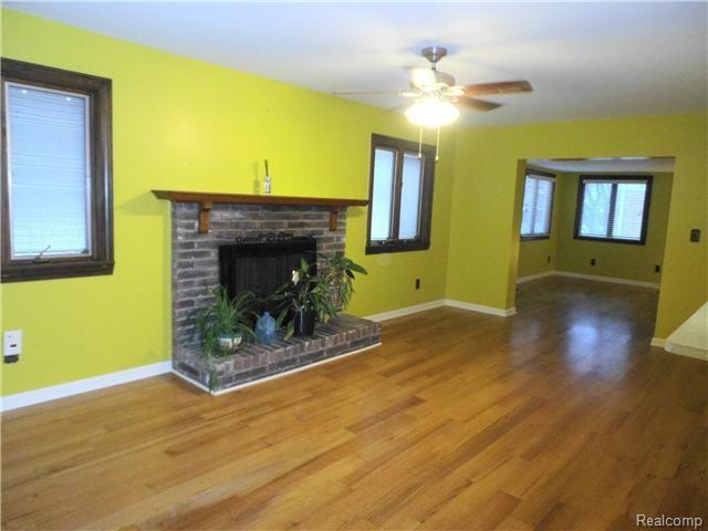 14705 Moran Road Allen Park, MI 48101 - Photo 8 of 15 family rm with bonus rm.jpg