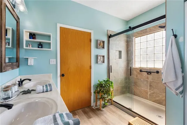 $375,000 | 1366 Northwest 565th Road, Holden, MO 64040