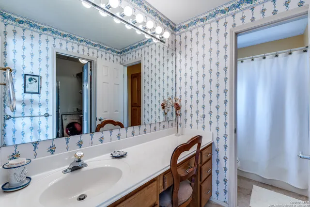 $585,000 | 21655 Valley Park Drive, Garden Ridge, TX 78266