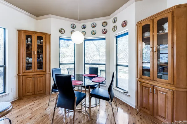 $585,000 | 21655 Valley Park Drive, Garden Ridge, TX 78266