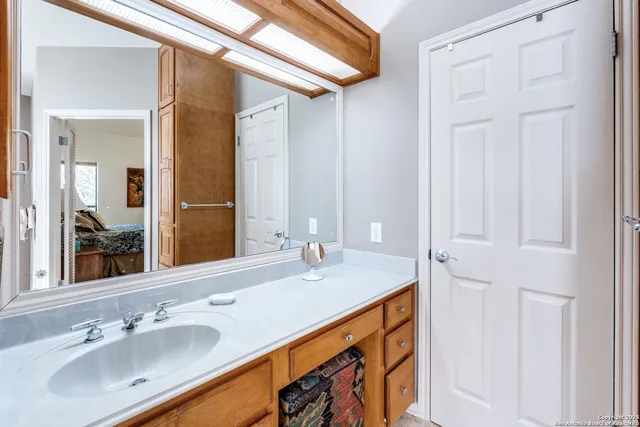 $585,000 | 21655 Valley Park Drive, Garden Ridge, TX 78266