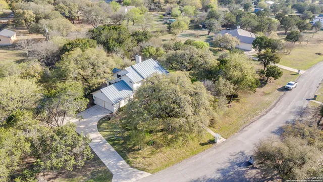 $585,000 | 21655 Valley Park Drive, Garden Ridge, TX 78266