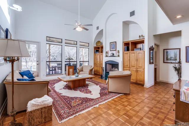 $585,000 | 21655 Valley Park Drive, Garden Ridge, TX 78266