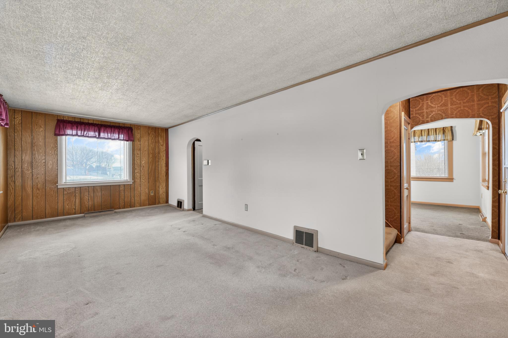 825 Bellefonte Avenue Reading, PA 19607 - Photo 6 of 33