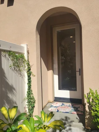 $678,000 | 1752 Heywood Street, Unit B, Simi Valley, CA 93065