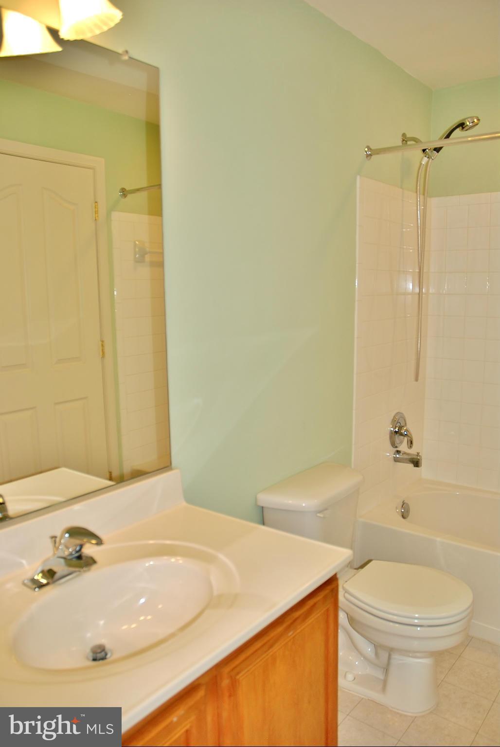 18256 Wickham Road Olney, MD 20832 - Photo 20 of 30 Full bath in lower level