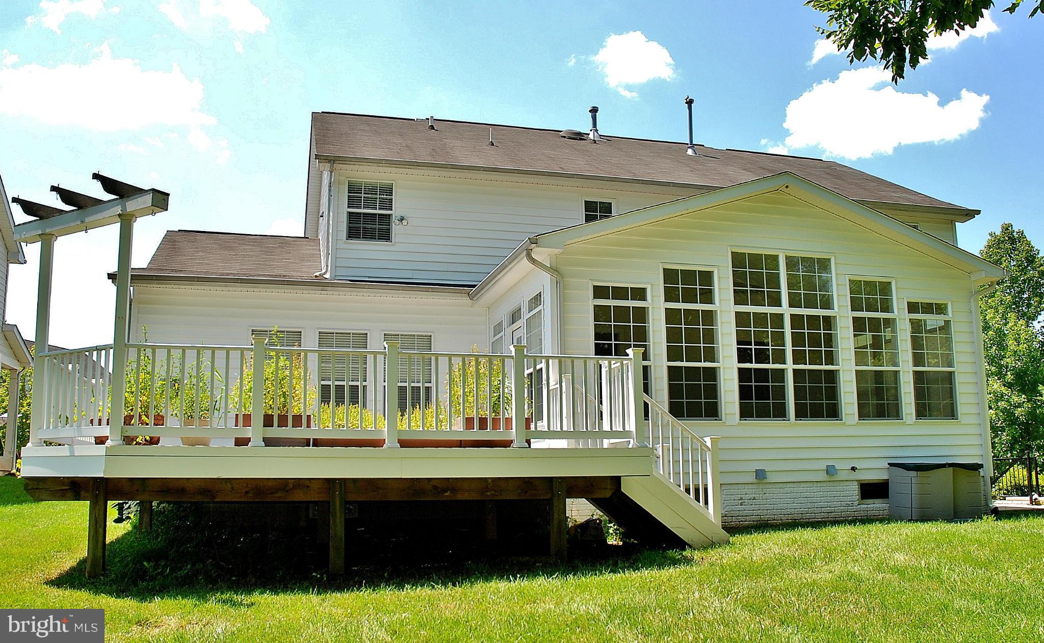 18256 Wickham Road Olney, MD 20832 - Photo 22 of 30 Exterior (Rear)