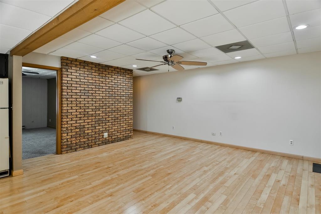 514 Windsor Road Loves Park, IL 61111 - Photo 2 of 20