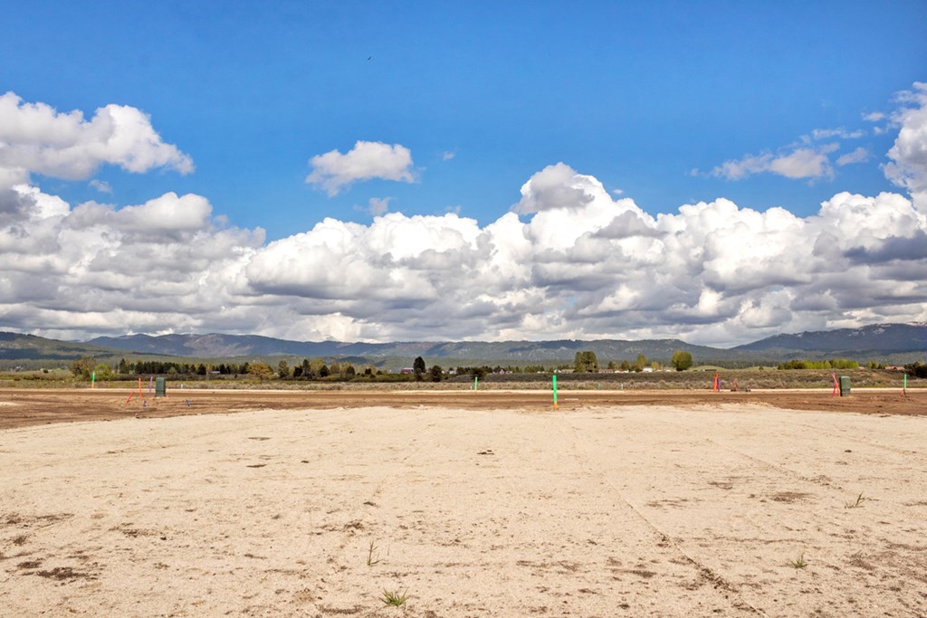 L13-b1 L13-b1 River, Unit 13 Cascade, ID 83611 - Photo 5 of 9 Level Build Site Right on the River