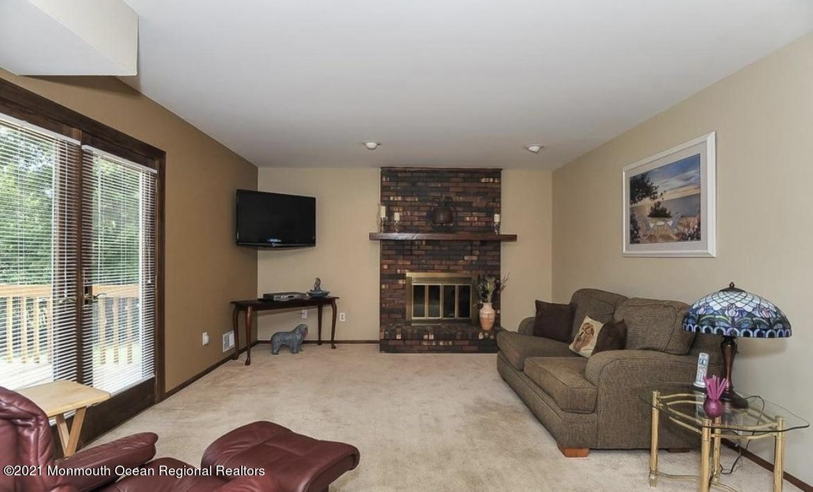 44 Hillcrest Road Holmdel, NJ 07733 - Photo 6 of 21 IMG_2229