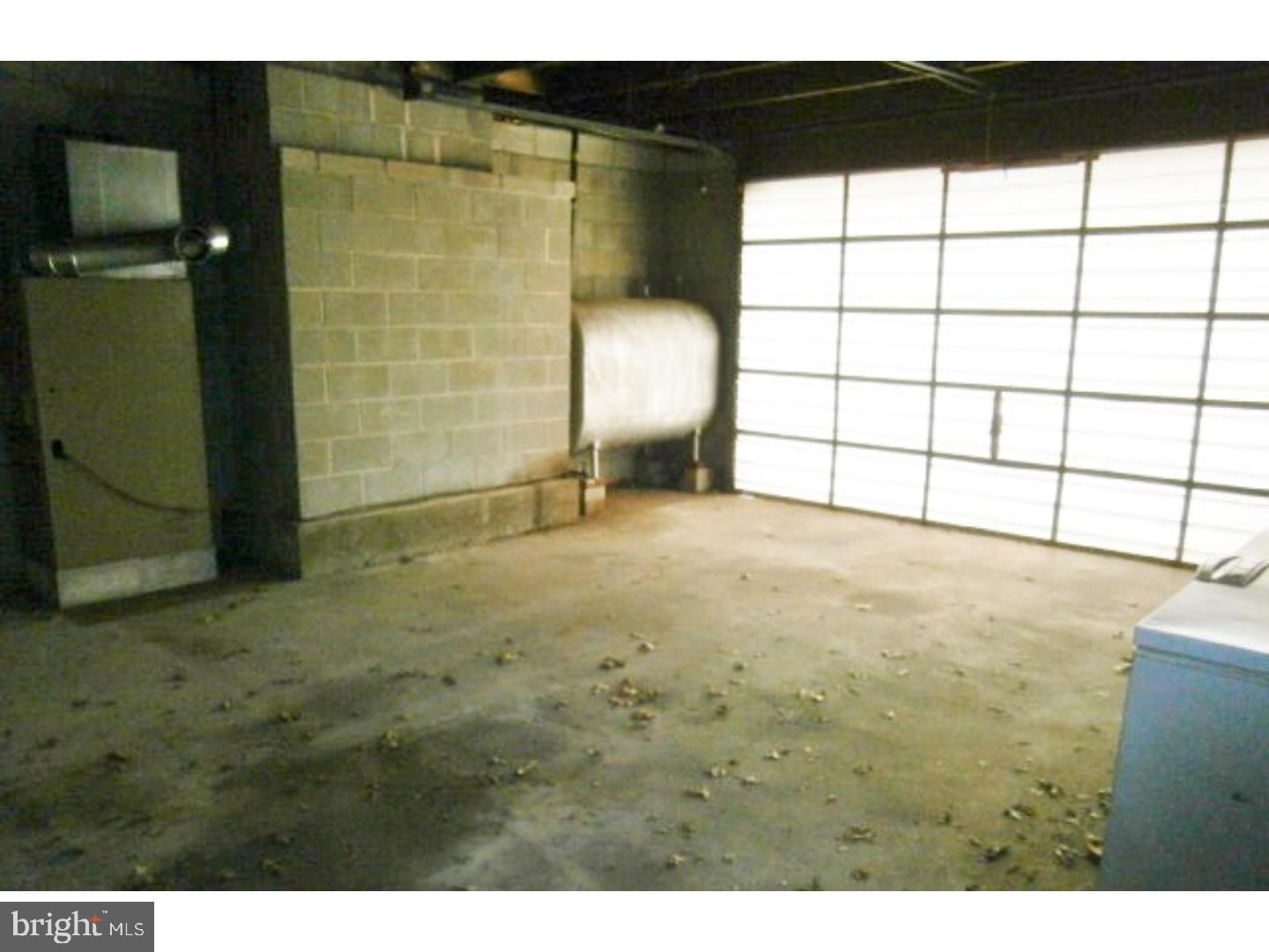 16 Harris Road Salem, NJ 08079 - Photo 11 of 20 Garage