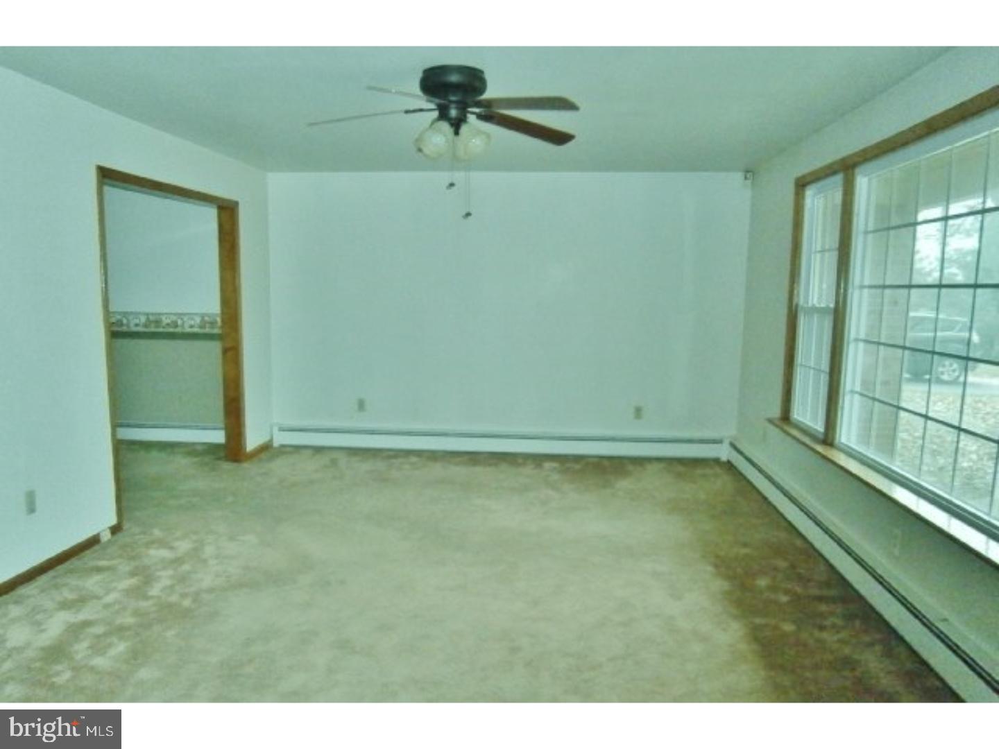 16 Harris Road Salem, NJ 08079 - Photo 20 of 20 Living Room