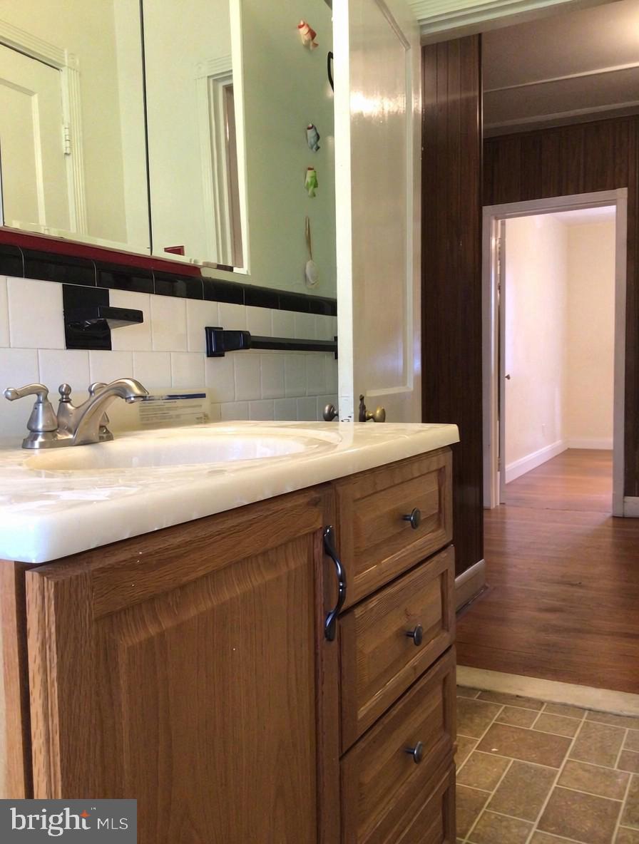 1547 Lochwood Road Baltimore, MD 21218 - Photo 22 of 30