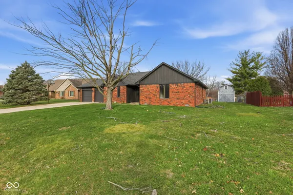 $360,000 | 914 Corey Lane, Plainfield, IN 46168