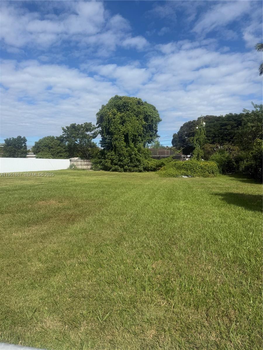 0 Northwest 19th Street Homestead, FL 33030 - Photo 4 of 5 a view of a field with an ocean