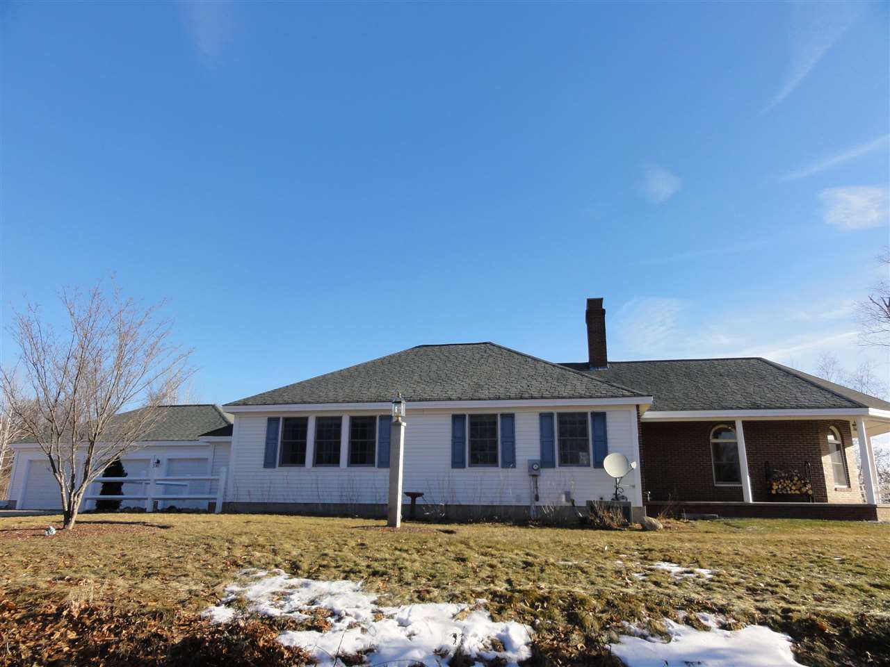 4 Locke Road Amherst, NH 03031 - Photo 1 of 40