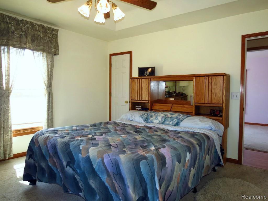 9190 North Dixboro Road South Lyon, MI 48178 - Photo 18 of 27 18.jpg