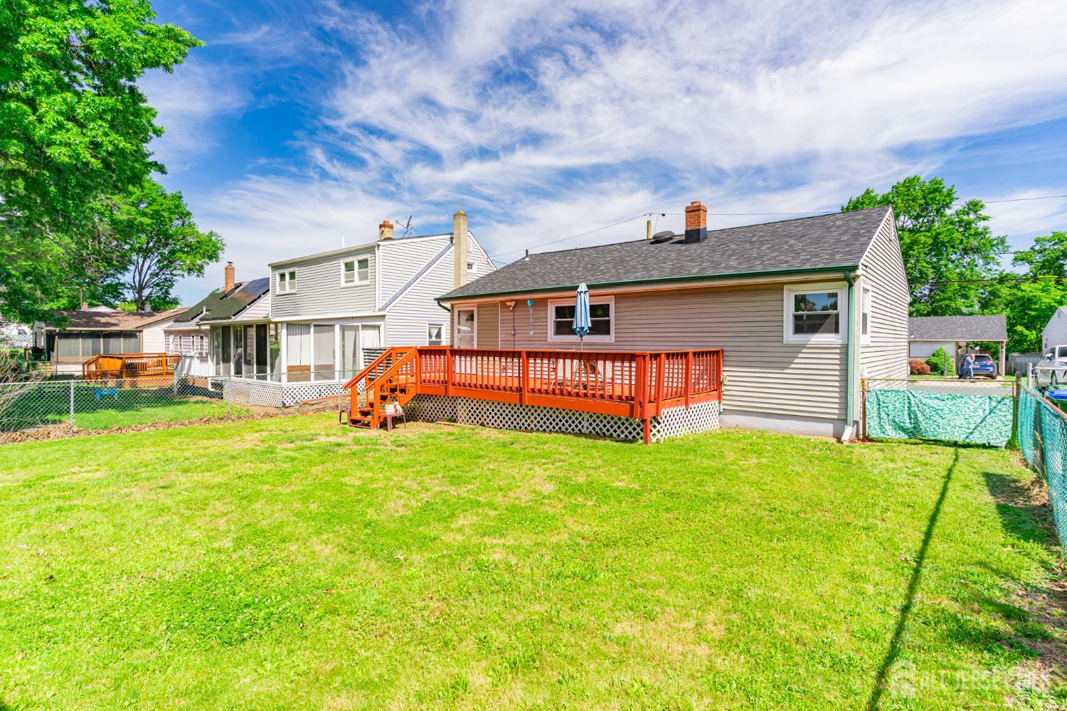 66 Rose Street Edison, NJ 08817 - Photo 6 of 30