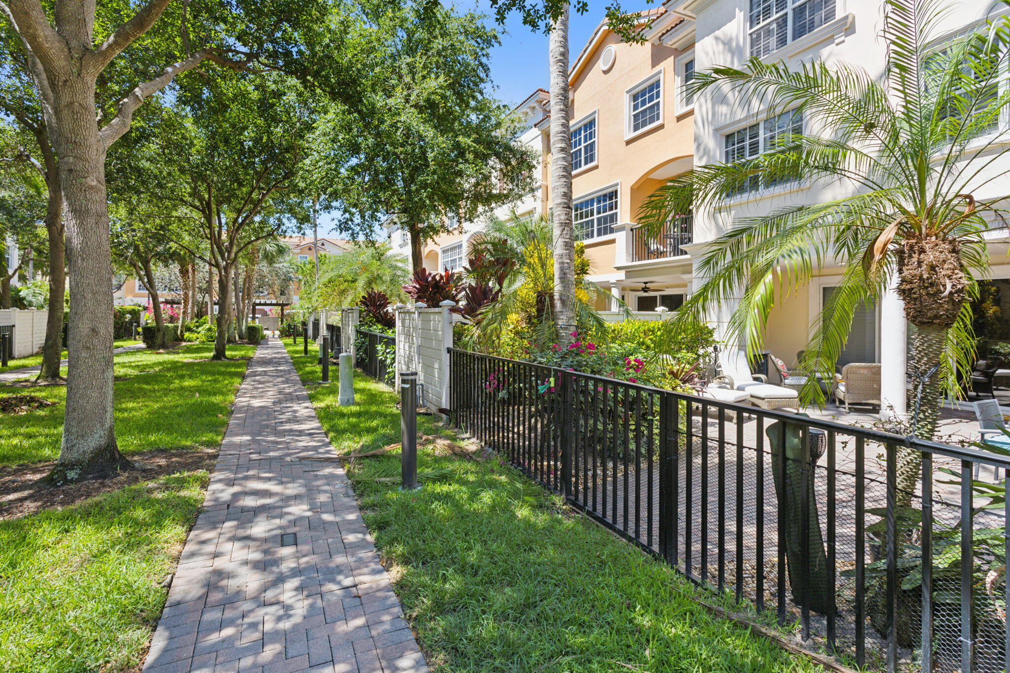 5550 Northeast Trieste Terrace Boca Raton, FL 33487 - Photo 27 of 36 The Garden