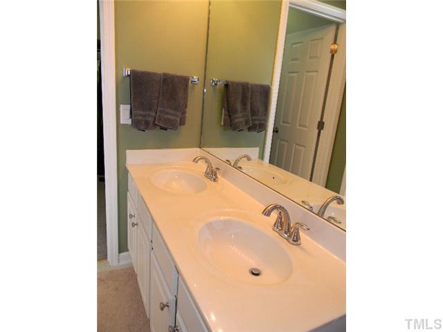 5429 Rebecca Lynn Lane Raleigh, NC 27613 - Photo 11 of 19
